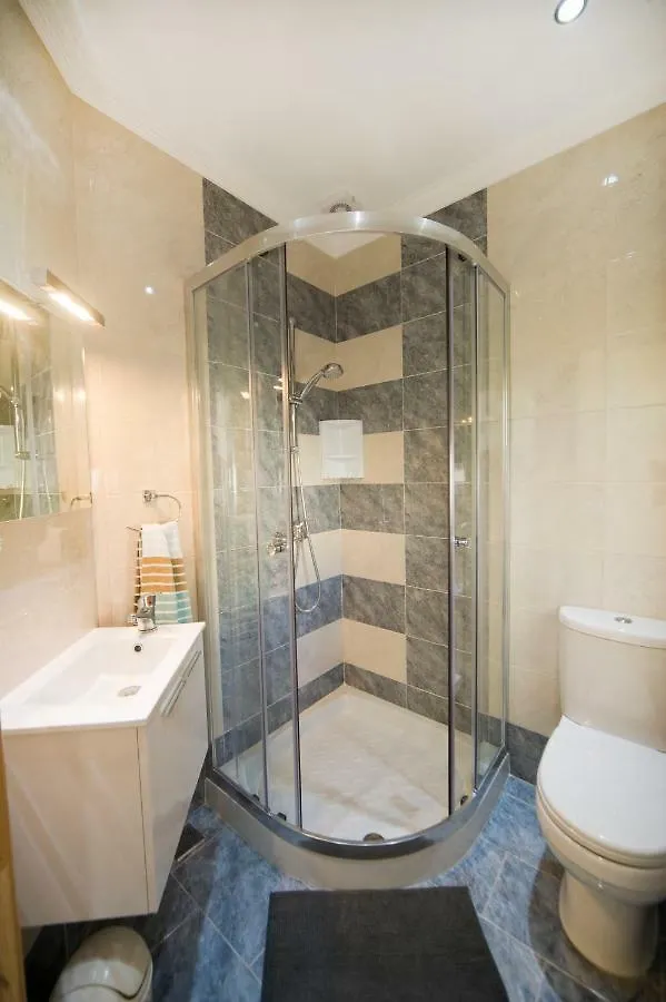 Sliema Duplex 1 Bedroom Apartment With 2 Bathrooms- Sleep 4